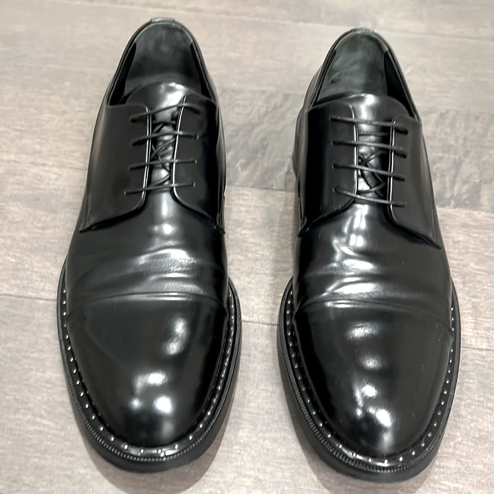 Modern Black Louis Vuitton Lace ups for men Size 10.5 (USA sizes) 9,5 (LV sizes)